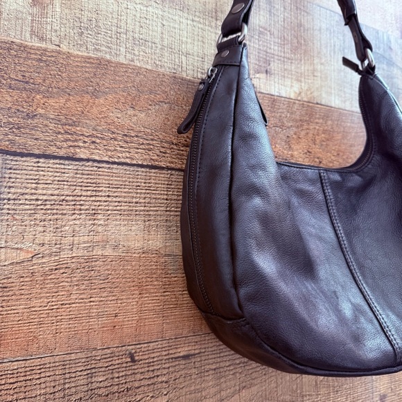 Spikes & Sparrow Leather Shoulder Bag - Harli - Black - Picture 5 of 14